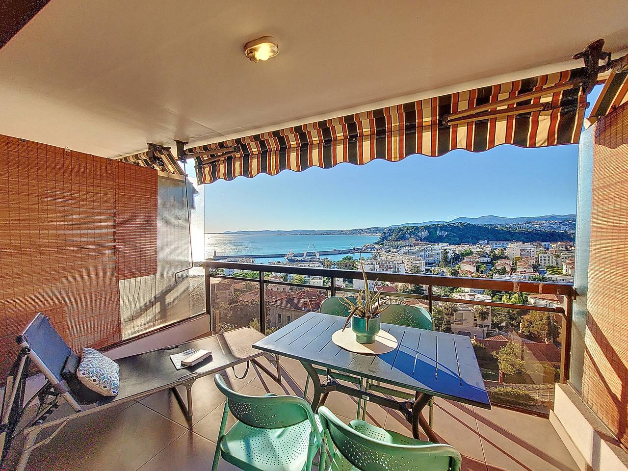 Appartement entier, N&J  - Panorama Azur - Vue Mer - Parking in Nice, Région de Nice