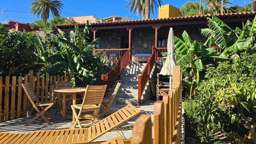 Ferienhaus für 6 Personen, mit Terrasse und Ausblick sowie Garten, mit Haustier - 1
