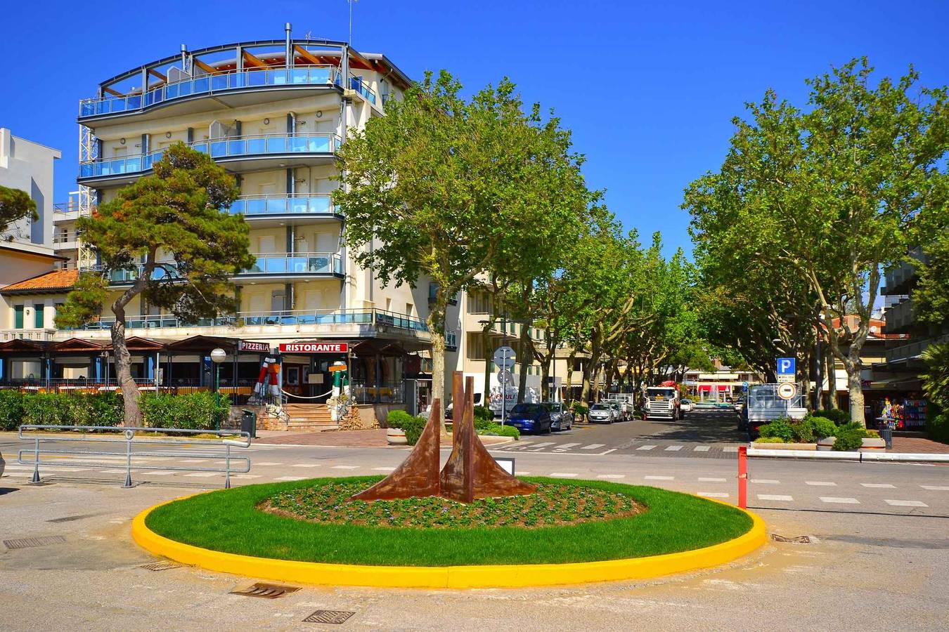 Entire holiday apartment, Holiday apartment on the promenade  in Lignano Sabbiadoro, Udine Province