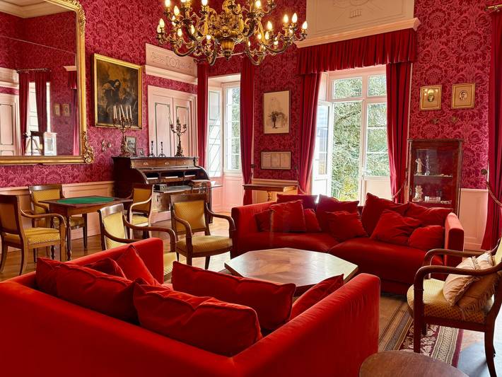 Château pour 15 personnes, avec jardin dans Auvergne-Rhône-Alpes - 4