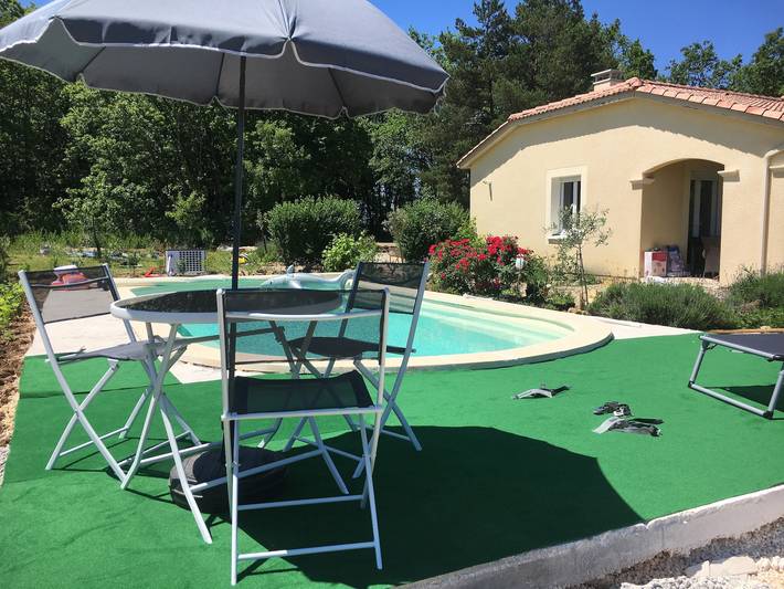 Gîte pour 4 personnes, avec piscine