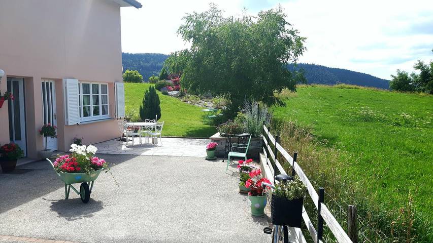 Gîte pour 3 personnes, avec Terrasse et Jardin