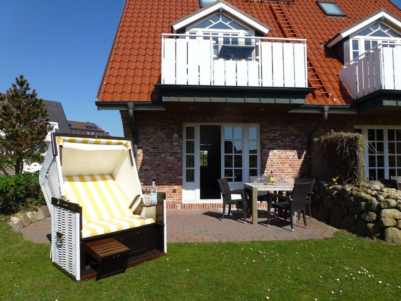 Ganze Ferienwohnung, Lh Isernhagenhof, App.1 - Wunderschöne 3-Zimmer Ferienwohnung mit ca. 64 m², für bis zu 4 Personen in Wenningstedt, Sylt