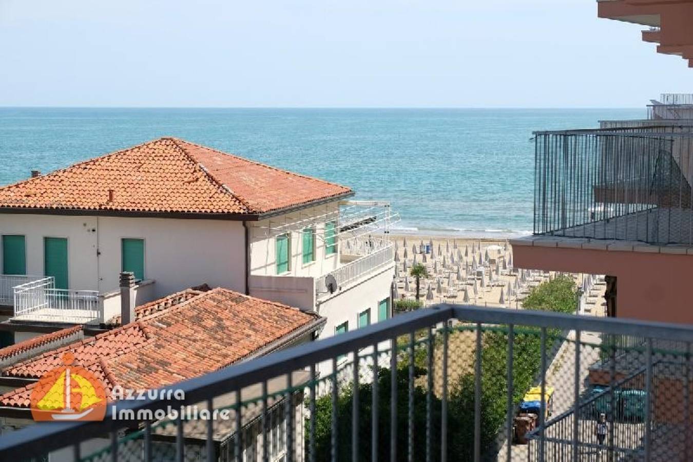 Ganze Wohnung, Ferienwohnung 'Shopping Center D08' mit Meerblick, privater Terrasse und Klimaanlage in Lido di Jesolo, Jesolo