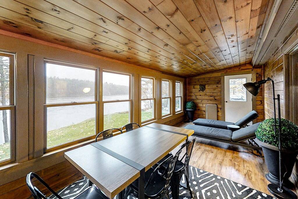 Gorgeous Waterfront Home on Westport Island with 2 Sunrooms in Lincoln County (Maine)