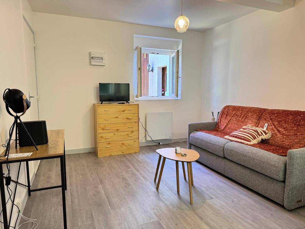 Appartement entier, Le Cocon in Égletons, Région de Tulle