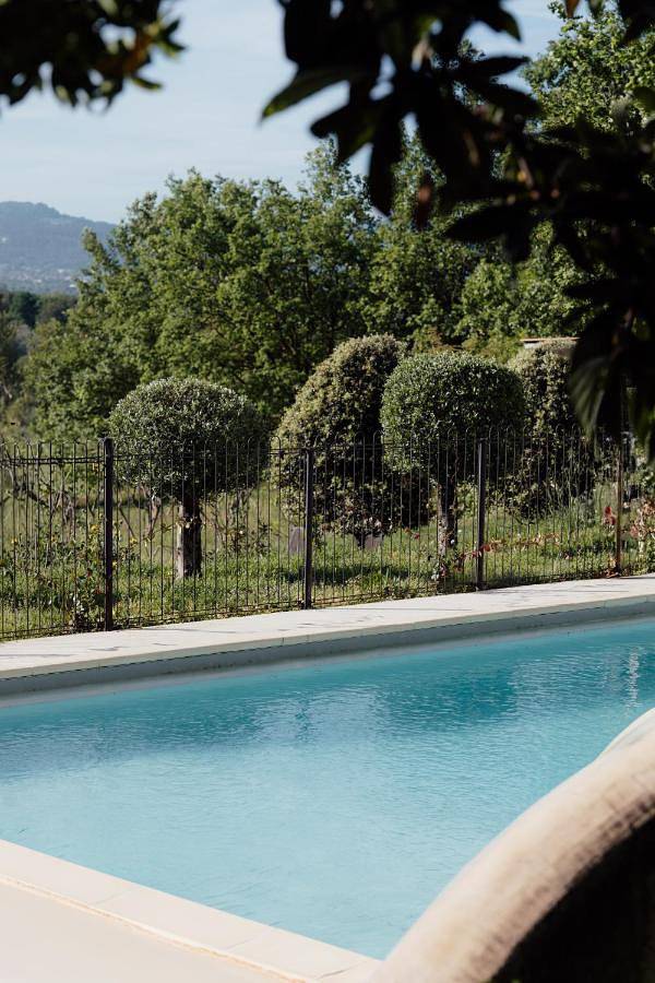 Location de vacances pour 2 personnes, avec vue et piscine ainsi que jardin et sauna à Villelaure - 3