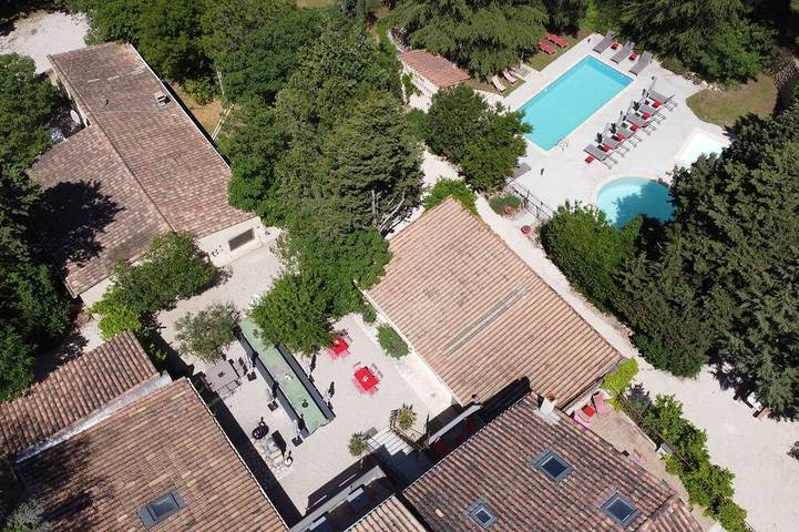 Ferienhaus für 45 Personen, mit Terrasse und Garten
