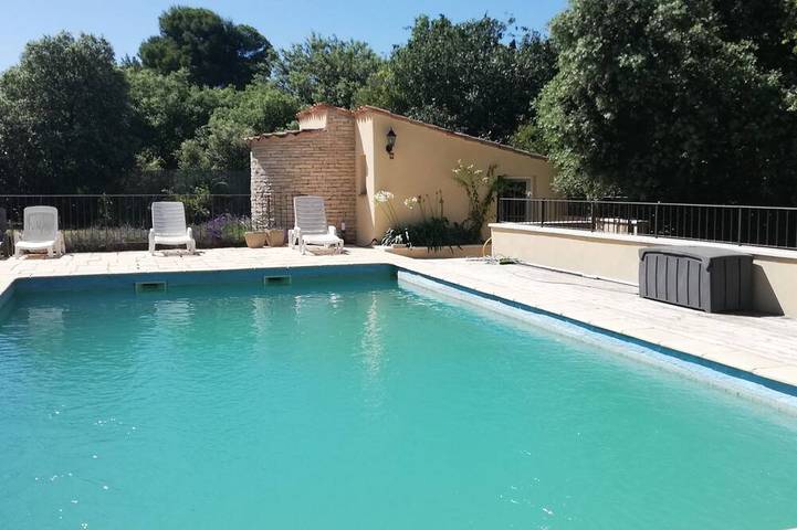 Location de vacances pour 2 personnes à Rognes