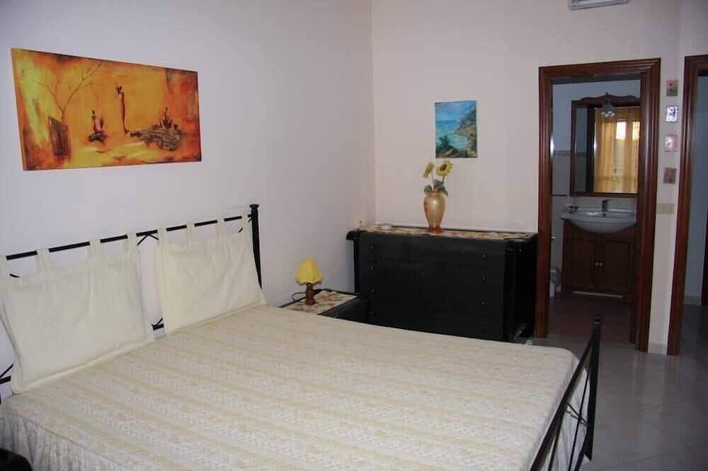 Entire apartment, Apartment/ flat - Pimonte in Pimonte, Monti Lattari