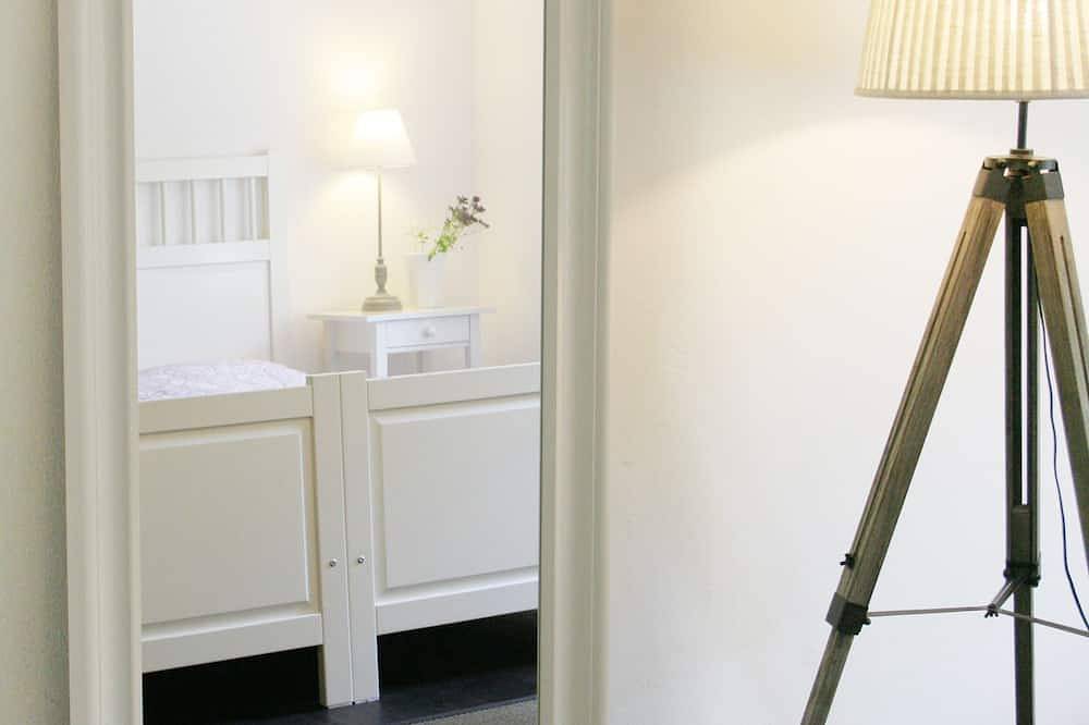 Reetdachhaus \"Krabbe 32\" in Tetenbüll für 8 Personen in Tetenbüll, Eiderstedt