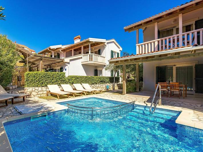 Appartamento per 4 persone, con Terrazza e Giardino nonché Piscina a Rab