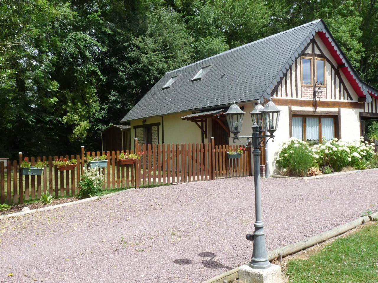 Two-Bedroom House in Le Pin (Calvados), Région de Lisieux