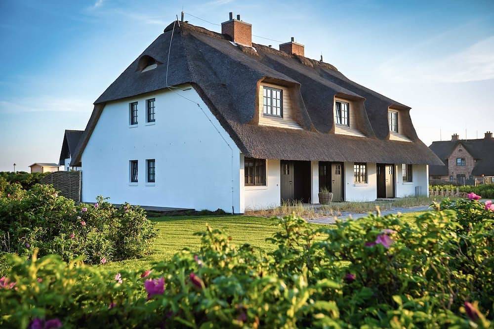 Bohosylt 2 - Exkl. Luxus-Hausteil unter Reet mit 4 Zimmern auf ca. 150 m², für in Wenningstedt, Sylt