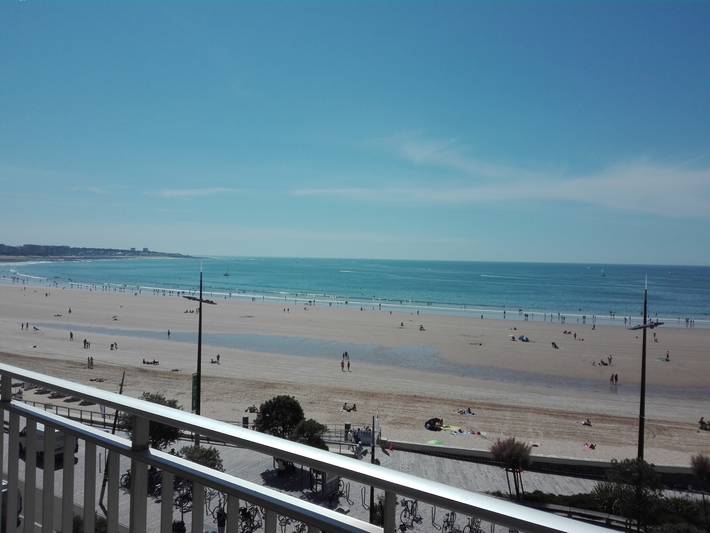 Gîte pour 6 personnes, avec terrasse dans Casino Des Atlantes Les Sables