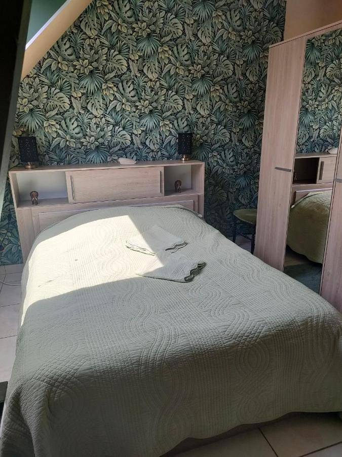 Chambre d’hôte pour 2 personnes, avec piscine et jardin ainsi que vue et terrasse dans le Calvados - 4