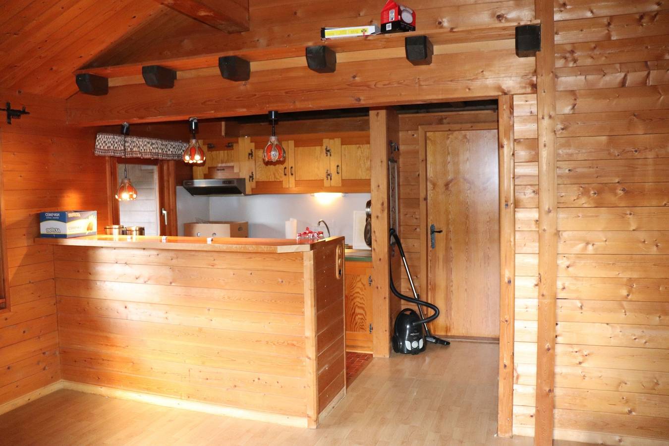 Ganze Wohnung, Ferienwohnung 'Landhaus - Holzhaus' mit Bergblick, Wlan und Klimaanlage in Bad Wünnenberg, Nordrhein-Westfalen