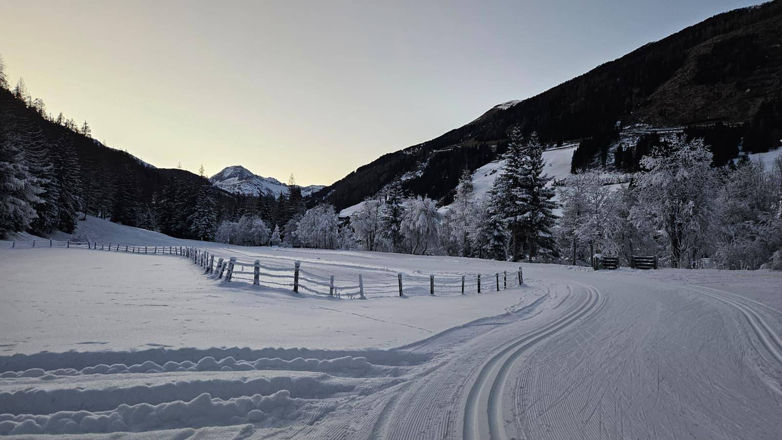 Entire holiday apartment, Holiday apartment for 8 people with balcony in Sankt Jakob in Defereggen, Bezirk Lienz