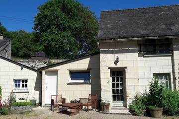 Gîte pour 2 personnes, avec terrasse et jardin dans Gennes-Val-de-Loire