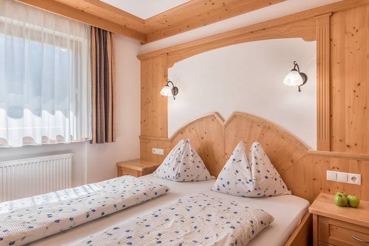 Ganze Wohnung, Ferienwohnung Ciasa Raut App Sosi mit Bergblick, Garten und Wlan in Wengen (Italien), Dolomiti Superski