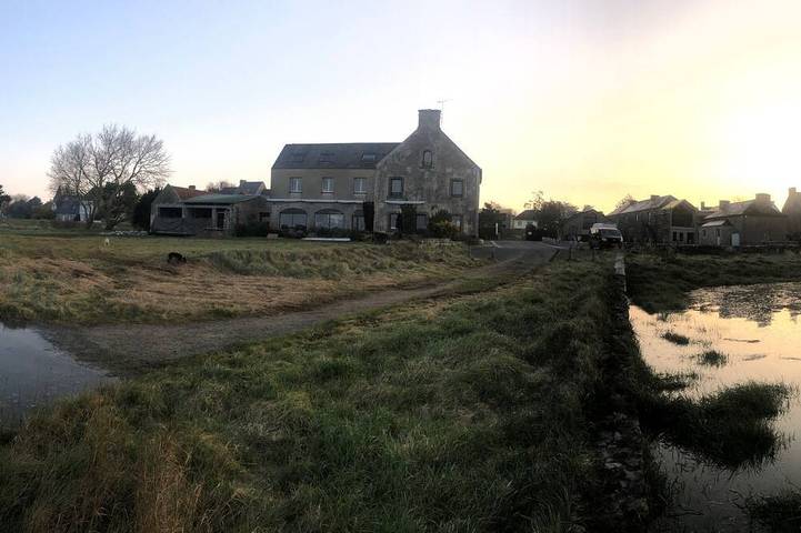 Hôtel pour 30 personnes, avec jardin à Regnéville-sur-Mer