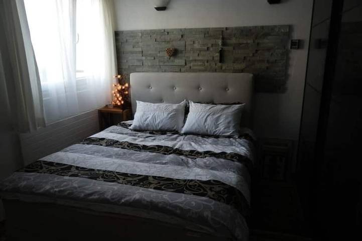 Ganze Wohnung, Luxeriöses Apartment mit privat Strand direkt am Lago Maggiore in Gambarogno, Lago Maggiore (Schweiz)