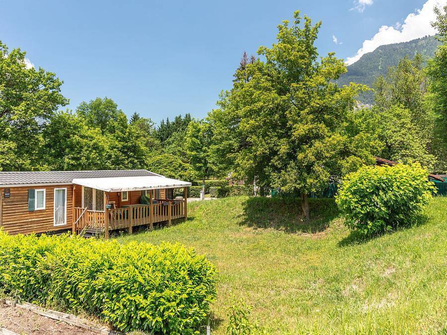 Flower Camping Les Iles - Mobilhome 6 personnes - Mobil Home Standard 28m² (3ch-6pers) + Tv + Terrasse - 7N in Passy, Pays du Mont-Blanc