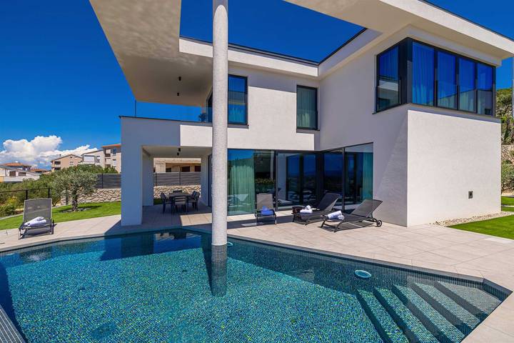 Ferienhaus für 8 Personen, mit Pool und Garten in Punat