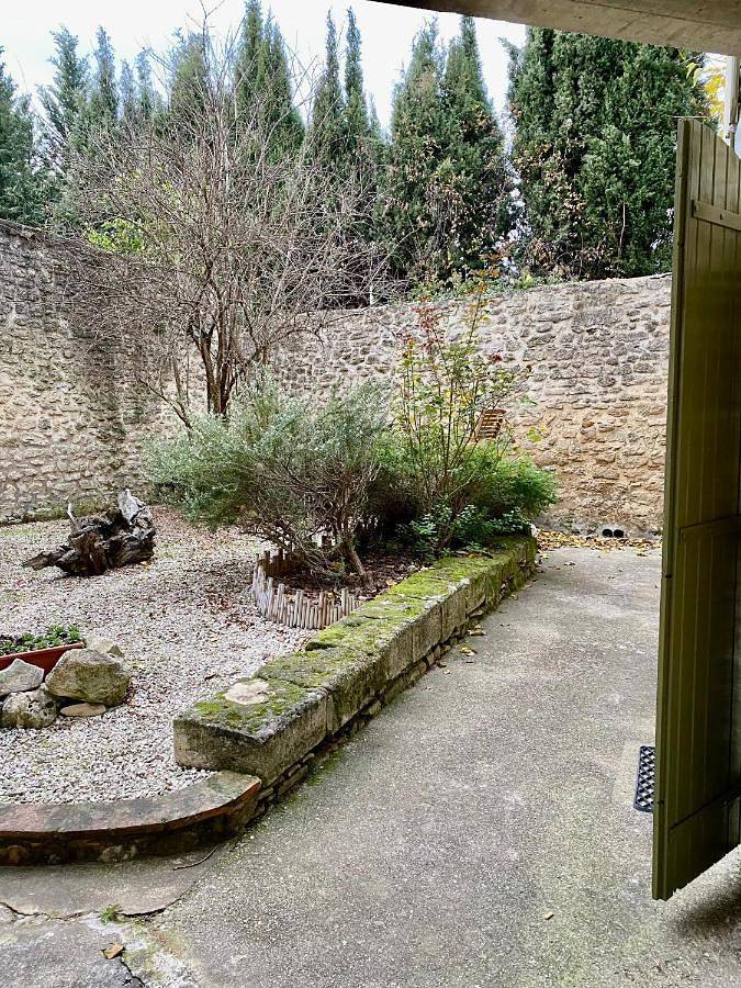 Gîte pour 2 personnes, avec jardin et vue, animaux acceptés à Uzès - 3