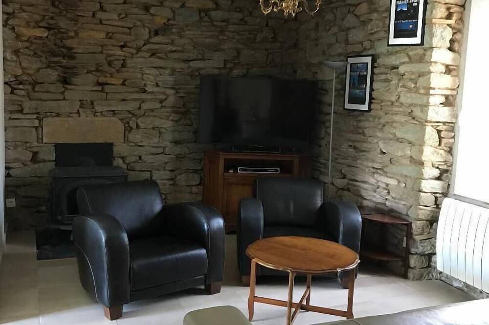 Groix: Authentic fisherman's house close to any convenience in Groix, Côte des Mégalithes