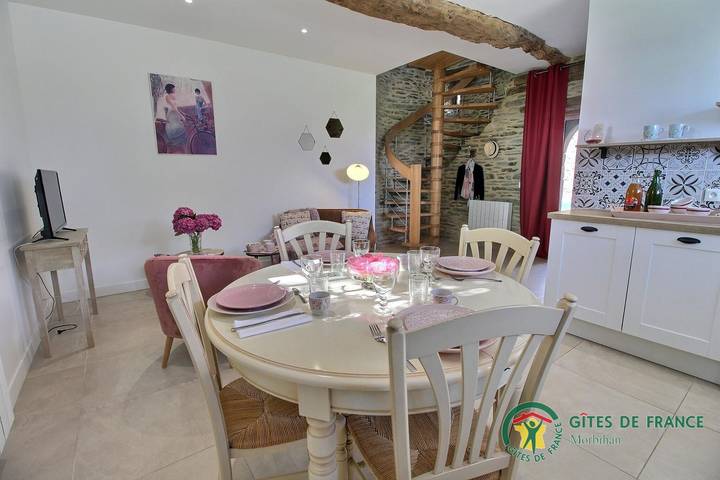 Gîte pour 3 personnes, avec terrasse et jardin à Taupont - 2