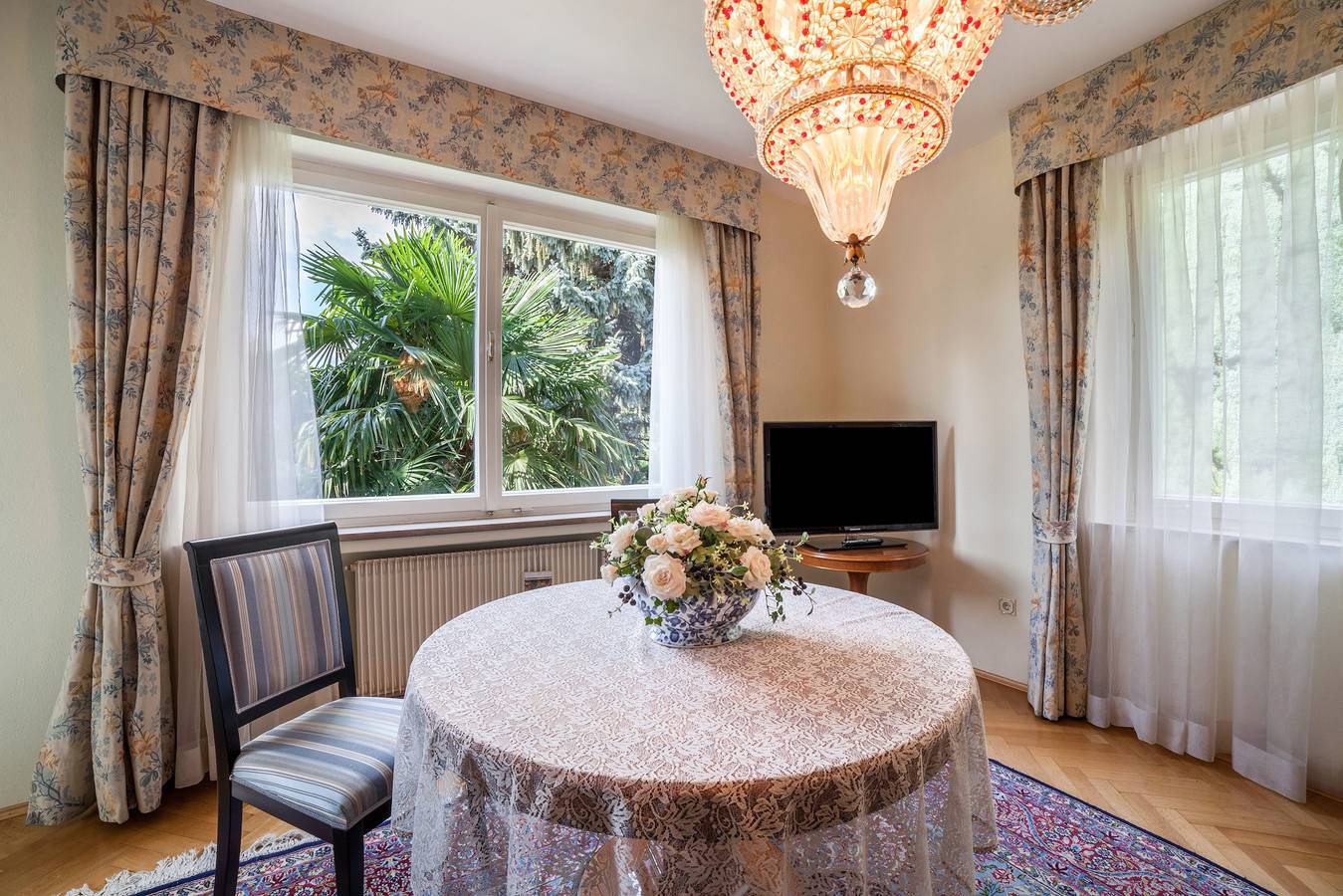 Ganze Wohnung, Villa Coris Ferienwohnung Magnolia mit Garten in Untermais, Meran