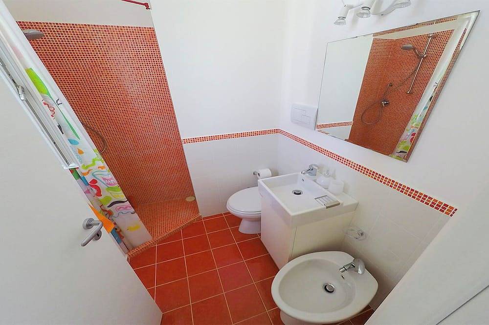 Ganze Wohnung, Ein paar Schritte vom Strand von Porto Palo entfernt, Apartment in einer Villa mit Meerblick in Porto Palo, Agrigento Provinz