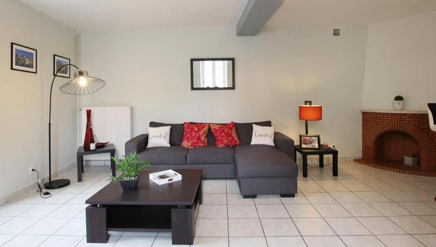 Gîte pour 6 personnes, avec terrasse et piscine à Géronce