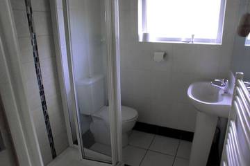 Log Cabin for 6 People in County Fermanagh, Photo 3