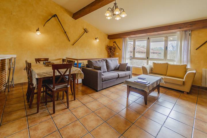 Casa rural para 7 personas, con jacuzzi y jardín, Se admiten mascotas en Provincia de Burgos - 3