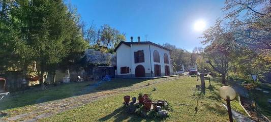 Gîte pour 5 personnes, avec vue, animaux acceptés à Ponzone