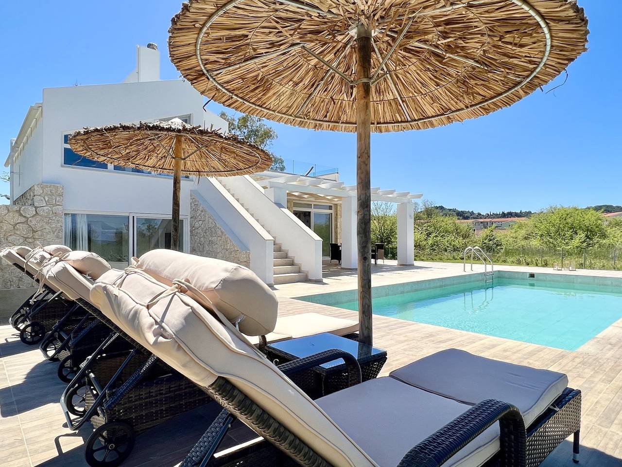 Danune Luxury Beachfront Villa with private pool in Korfu