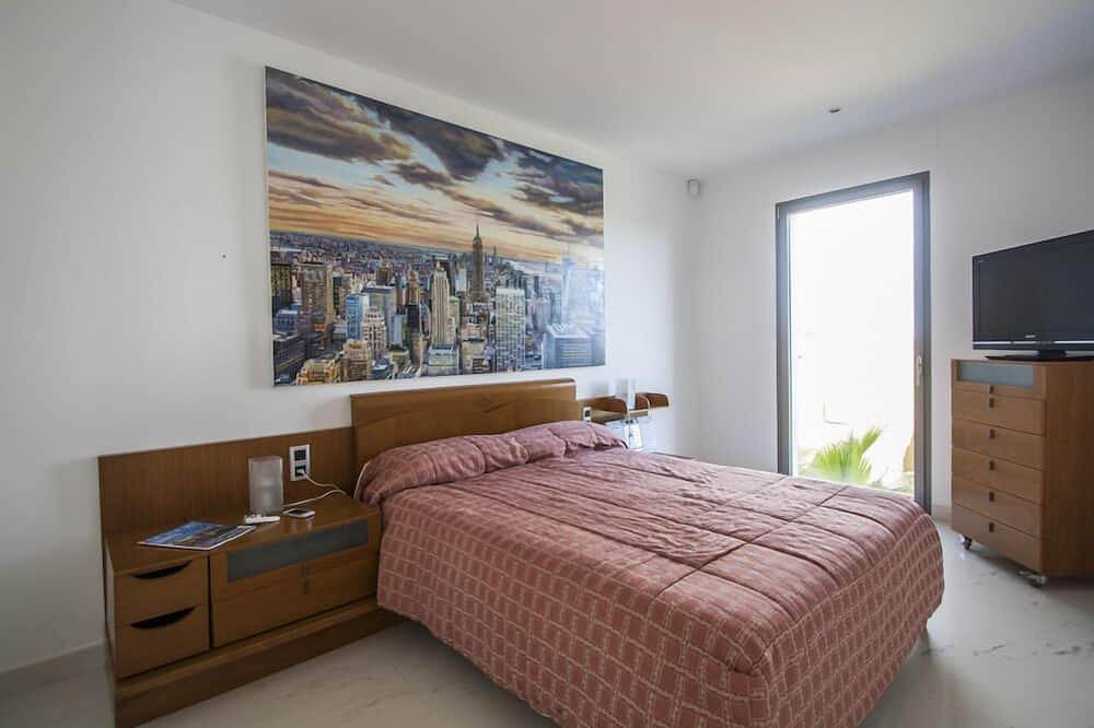 Spectacular villa with wonderful panoramic views of the sea. in Canet de Mar, Costa del Maresme