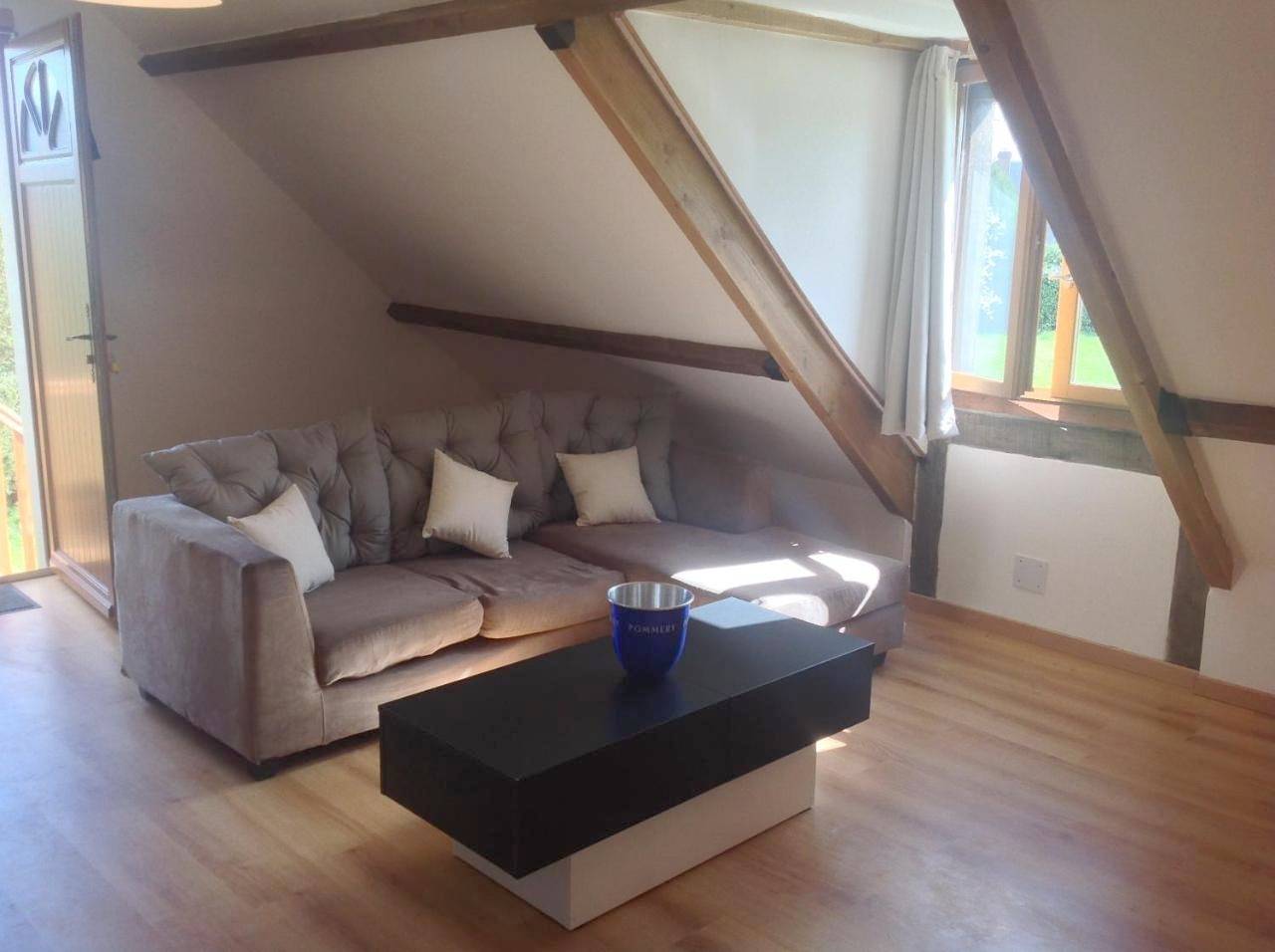 Suite with Garden View in Sainte-Famille-en-Auge, Région de Lisieux