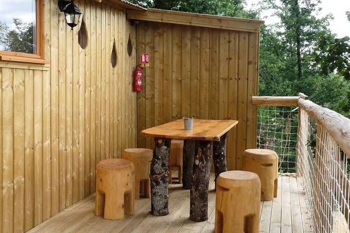Cabane en bois pour 6 personnes, avec piscine et sauna, animaux acceptés
