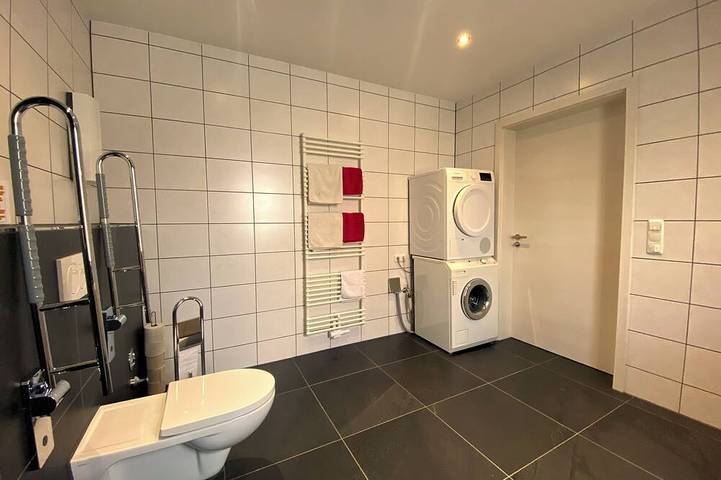 Ganze Wohnung, Ruhige Barrierefreie Ferienwohnung am Weiher in Schmidt Haustierfreundlich in Schmidt, Nideggen