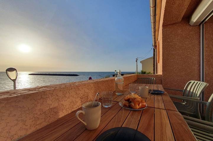 Location de vacances pour 7 personnes, avec Balcon au Cap d'Agde