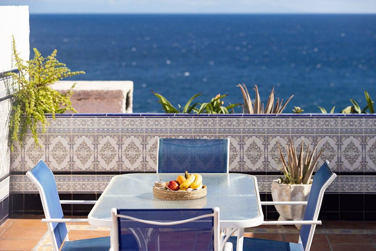 Apartamento entero, Home2Book Ocean Breeze Candelaria, Terrace & Pool in Candelaria, Tenerife Sur