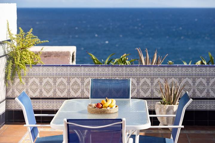Apartamento para 4 personas, con terraza y piscina en Las Caletillas