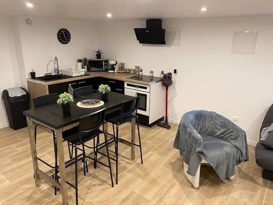 Appartement entier, Appartement 60m2 6 voyageurs in Moisson (Yvelines), Yvelines
