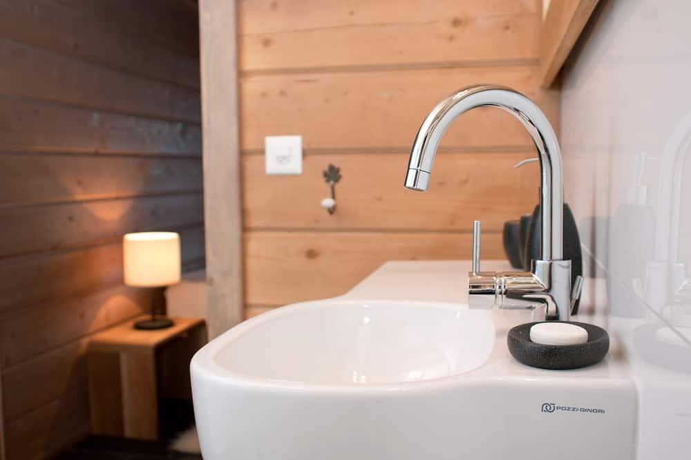 Großzügige Unterkunft in diesem gehobenen Familienchalet mit Panoramablick in Les Masses, Vex