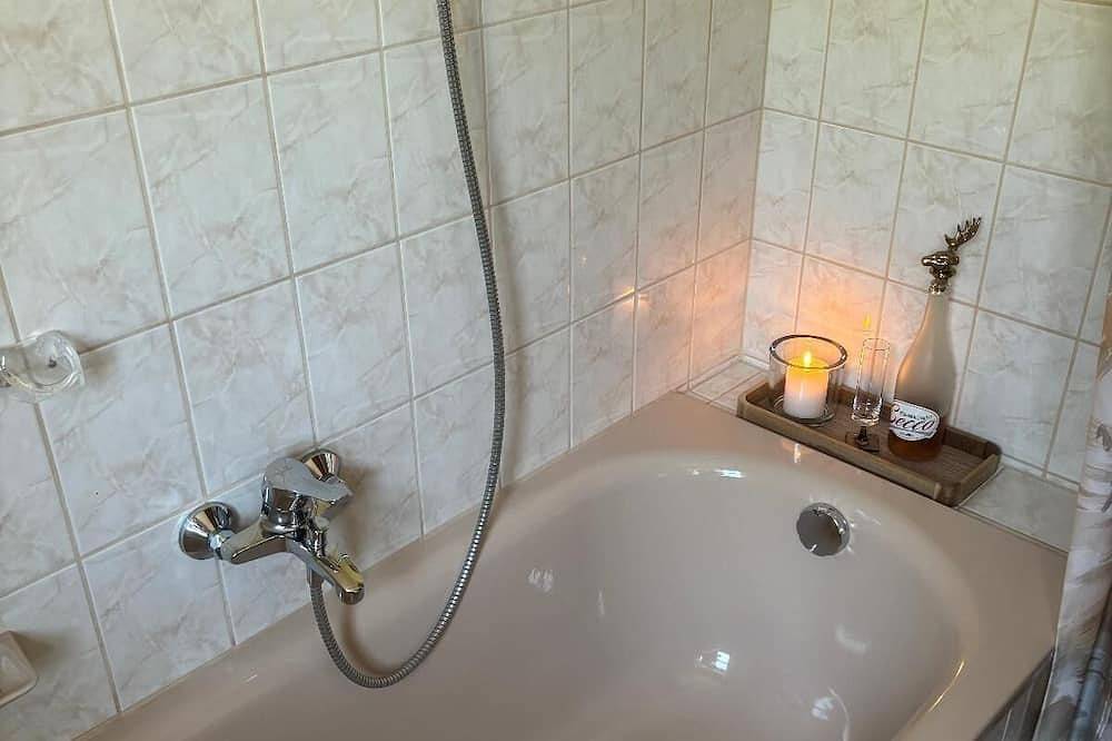 Ganze Wohnung, Großzügig geschnittene Ferienwohnung Kraft in Furth im Wald, Ostbayern