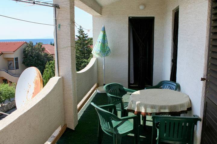 Apartament wakacyjny dla 4 osób, z Balkon/ taras w Mandre