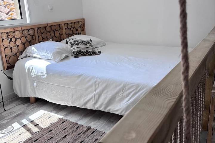 Location de vacances pour 3 personnes, animaux acceptés à Aurons - 2